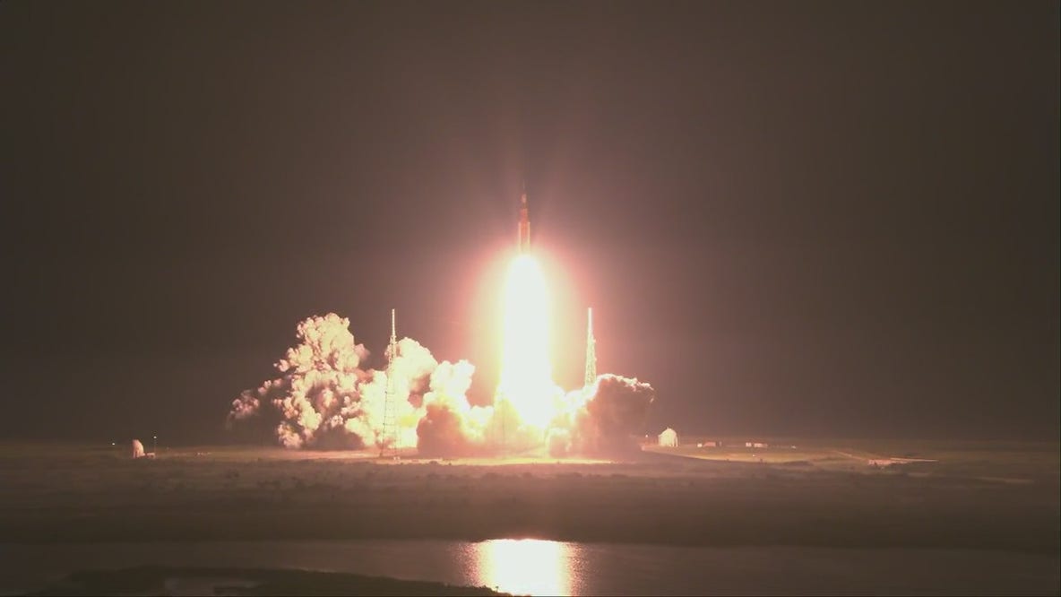 Artemis 1 launches from Kennedy Space Center